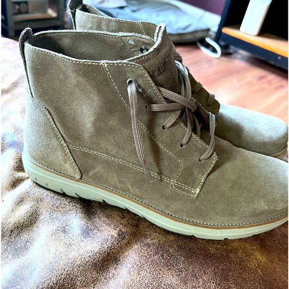 Men’s LLBean low cut boots. - Picture 1 of 7